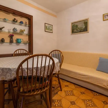 Clementina Apartament *